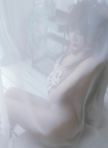 亚洲美女与野兽