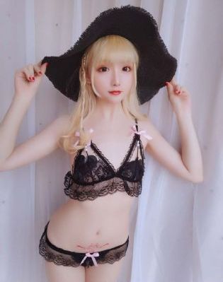 年轻女的老师2中字在线