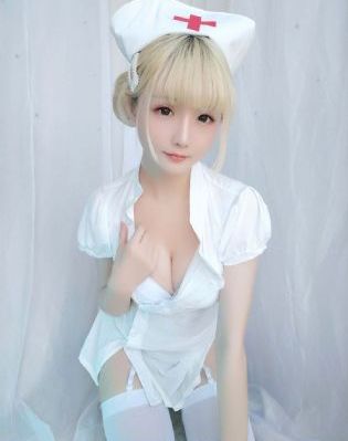 我让最想被拥抱的男人给威胁了