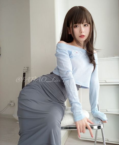 姐姐的朋友来家里做客免费观看