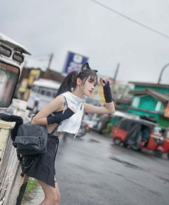 年轻的妈妈播放