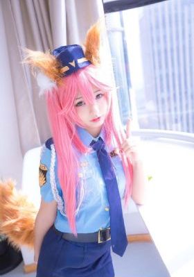 解开女警裤子猛烈进入